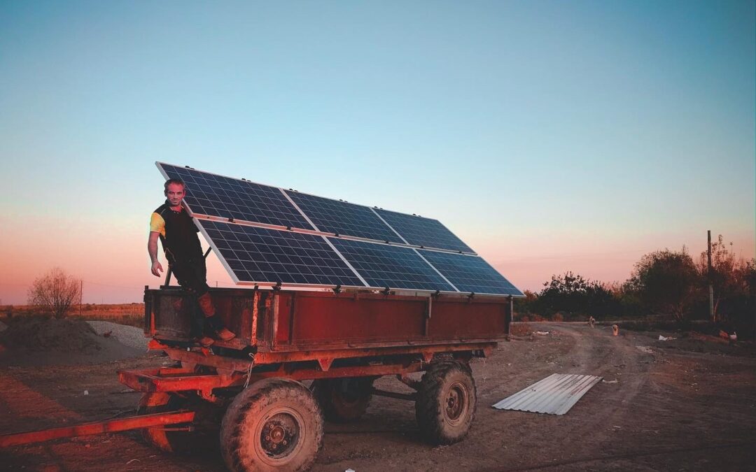 Mobile storage system for farm